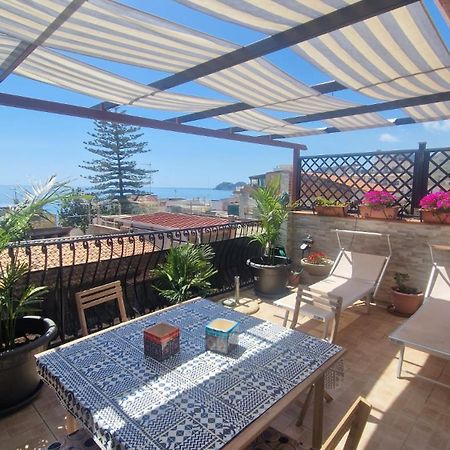 Ferienwohnung Terrazza Enjoy Letojanni Exterior foto